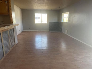 806 El Olmo Ct SE, Rio Rancho, NM 87124 - photo 2