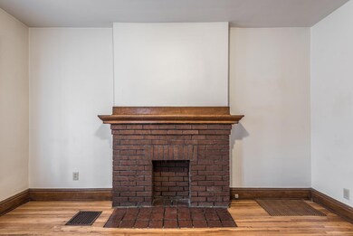141 Blake Ave 011