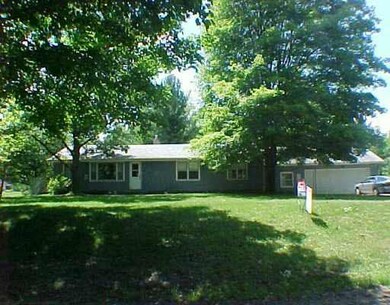 4104 N 900 E, New Carlisle, IN 46552 - photo 2
