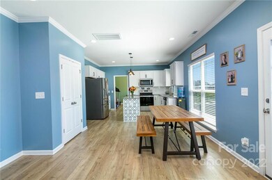 143 Fleming Dr, Statesville, NC 28677 - photo 3