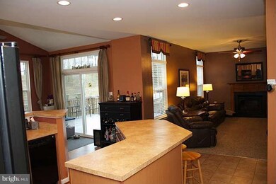 18826 Pier Trail Dr, Triangle, VA 22172 - photo 7