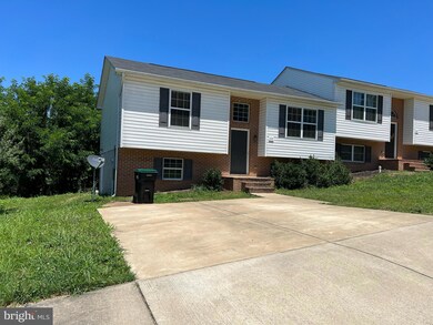 549 Stonewall St, Strasburg, VA 22657 - photo 2