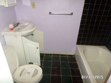 20 N Victory St, Waukegan, IL 60085 - photo 4