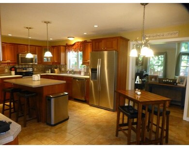 5 Northgate Cir, Worcester, MA 01606 - photo 5