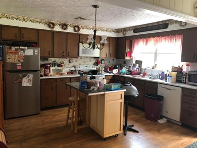 Mapleridge kitchen