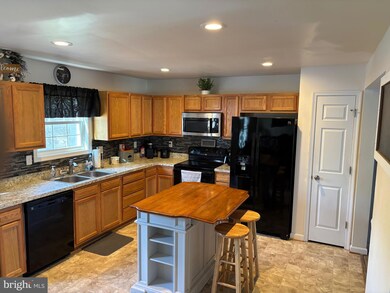 252 S Loudoun St, Strasburg, VA 22657 - photo 3