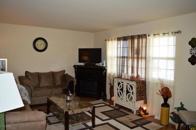 Bright Spacious Living Room