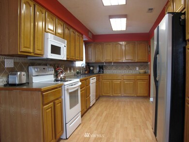 unlisted-address, Longview, WA 98632 - photo 4