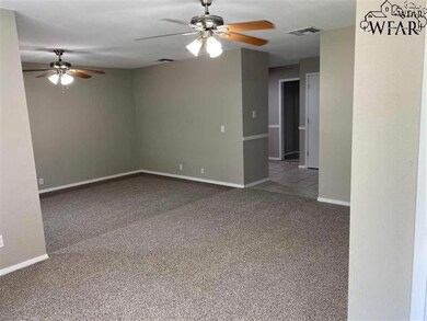 5006 Kingston Dr, Wichita Falls, TX 76310 - photo 2