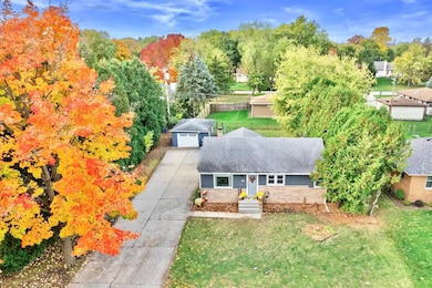 1627 S 170th St, New Berlin, WI 53151 - photo 4