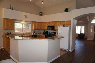 Felix_Sale_Kitchen Area_New_1