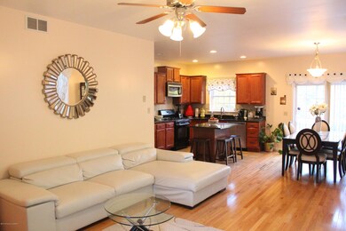 208 Twins Ln, Mountain Top, PA 18707 - photo 2