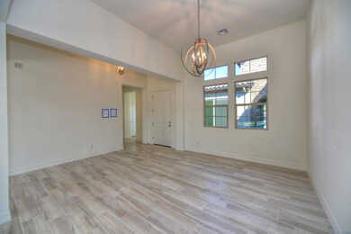 002_Foyer-Dining
