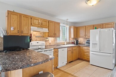 25 Longwood Ave, Londonderry, NH 03053 - photo 6