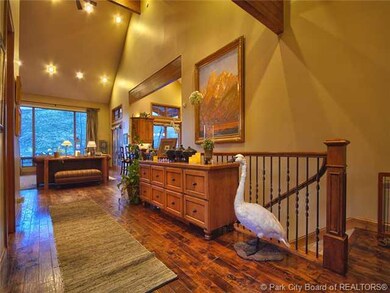 Entry/Foyer.