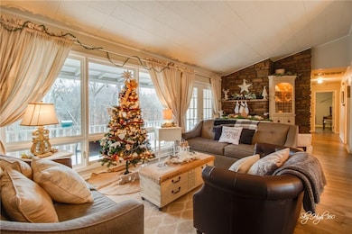 11 Warrington Dr, Bella Vista, AR 72714 - photo 2