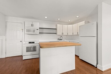 38 Moseley Ave unit 3, Newburyport, MA 01950 - photo 4
