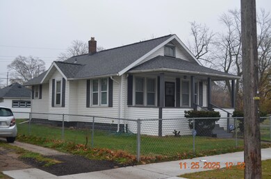 791 Mcallister Ave, Benton Harbor, MI 49022 - photo 2