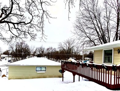 3111 E Clinton Ave, Des Moines, IA 50317 - photo 3