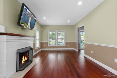 304 S Fordham Ave, Aurora, IL 60506 - photo 5