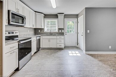 1755 Brook Dr, Asheboro, NC 27205 - photo 5