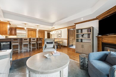 21BLivingRoom