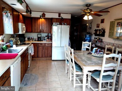 625 Catherine St, Warminster, PA 18974 - photo 3