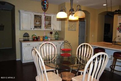 breakfast area (2)