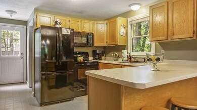 22 Porter St, Shirley, MA 01464 - photo 6
