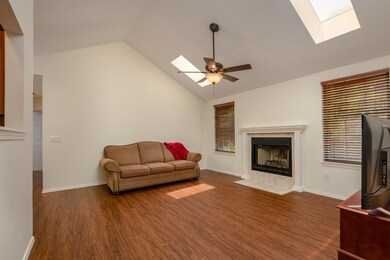 Jackson_1202WVernonLn-8