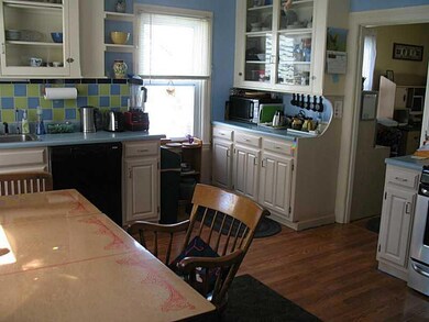 102 Bay View Ave, Bristol, RI 02809 - photo 6