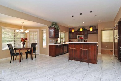 Kitchen/Breakfast Area