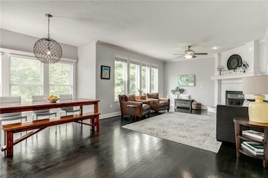Eat in kitchen/breakfast nook is so big it can sea