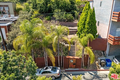 Optional lot next door