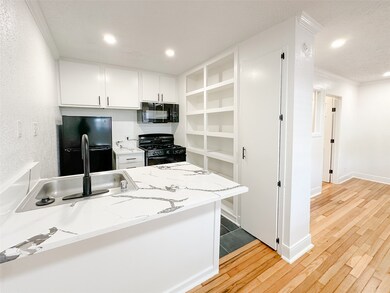 1508 California St unit 10, Houston, TX 77006 - photo 5