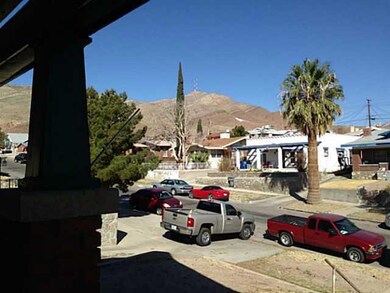 2720 Gold Ave, El Paso, TX 79930 - photo 2