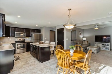 1819 Rosehill Dr SW, Cedar Rapids, IA 52404 - photo 7