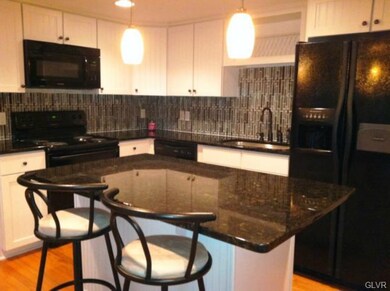 123 S Convent Ave, Nazareth, PA 18064 - photo 3