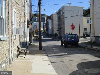 186 Krams Ave, Philadelphia, PA 19127 - photo 4