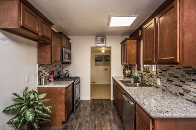 2461 E Granada AZ-6