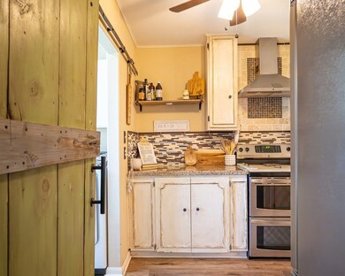 601 8th St, Bay City, TX 77414 - photo 7