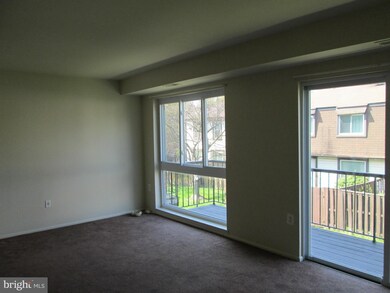 2370 Sun Valley Cir unit 2-J, Silver Spring, MD 20906 - photo 5