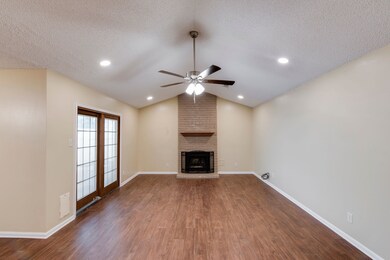 5422 Oakhaven Ln, Houston, TX 77091 - photo 4