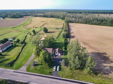 10370 Greiner Rd, Clarence, NY 14031 - photo 2