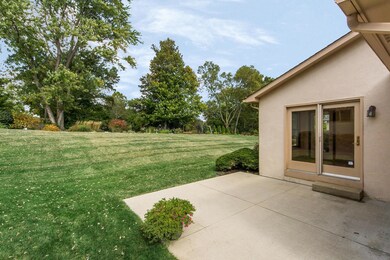 1018 Augusta Glen Dr, Columbus, OH 43235 - photo 2