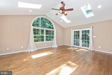 13601 Lewisdale Rd, Clarksburg, MD 20871 - photo 5