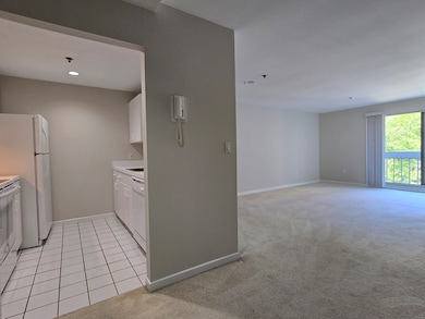 950 Mass Ave unit 402, Cambridge, MA 02139 - photo 3