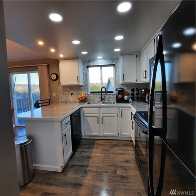 27509 Country Place NW, Stanwood, WA 98292 - photo 3