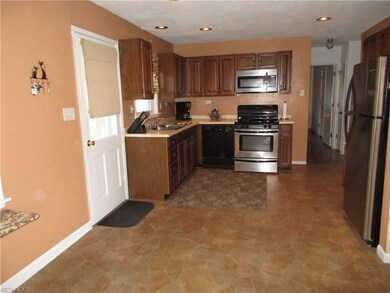 Dining/Kitchen