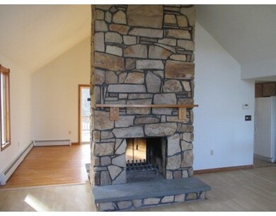 4 Sullivan Blvd, Oxford, MA 01540 - photo 4